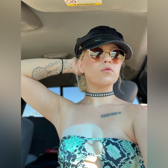 Meet HAILEY🧘🏼‍♀️ - Picture 7 of 7